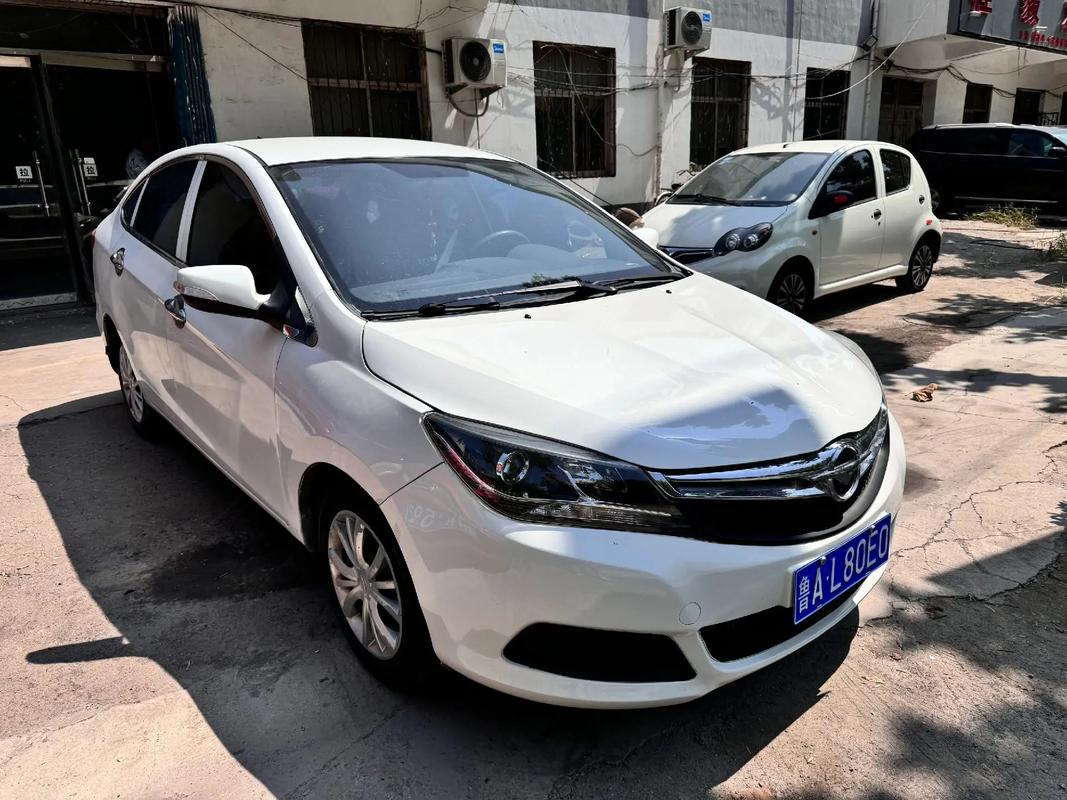 14年海马m3二手值多少钱 14年海马m3新车报价