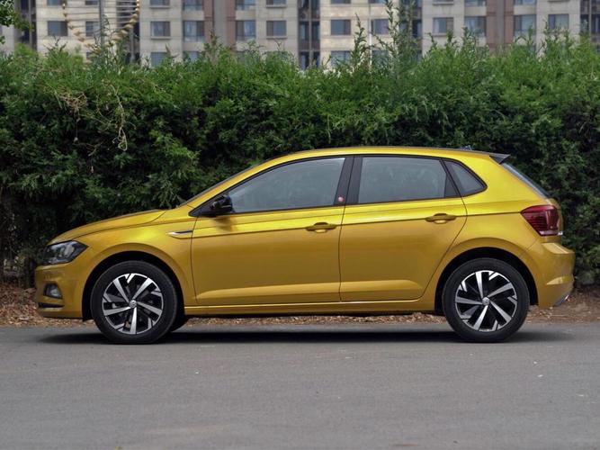 十万以下适合女生开的车,十万左右最适合女生开的车