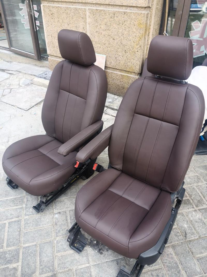 汽车真皮座椅一套大概多少钱,真皮座椅的车需要多少钱