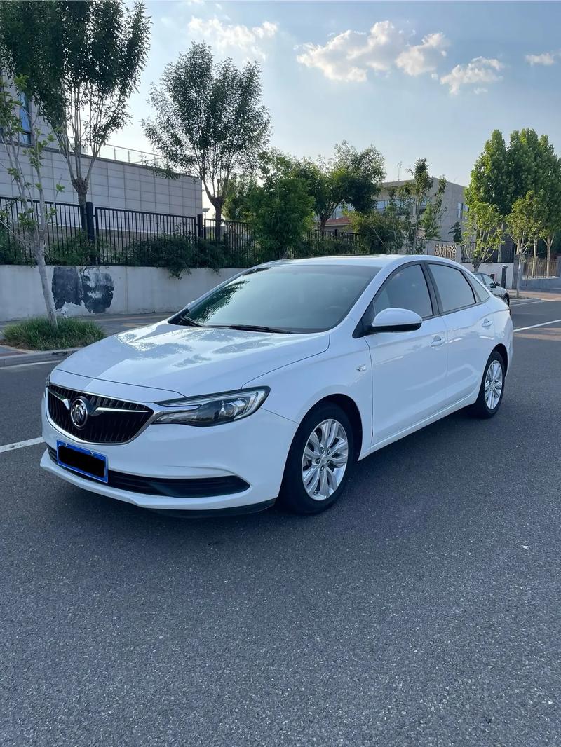 白色别克英朗图片 2021款别克英朗白色