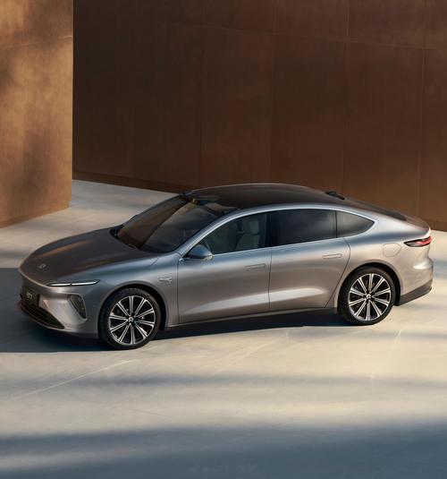 【蔚来et7汽车,蔚来et7汽车图片】