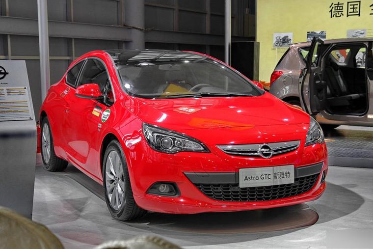 欧宝雅特敞篷跑车(欧宝雅特敞篷车多少钱)